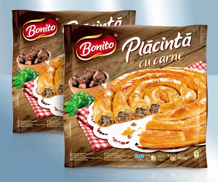 Rolled pie with beef meat