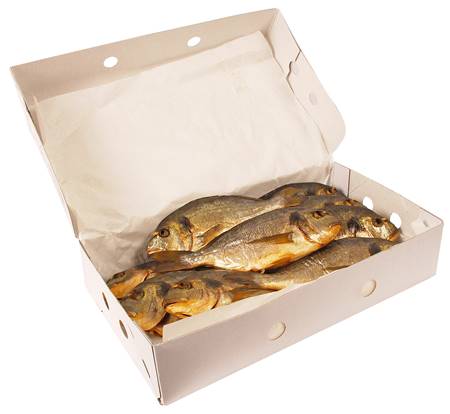 Cold smoked gutted sea bream with head
