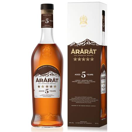 Коньяк АРАРАТ "5 звезд" 40% 0,5л