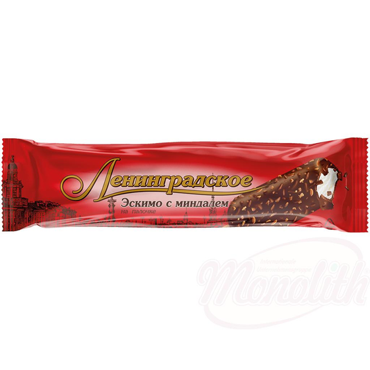 Glace au goût de vanille "Eskimo Leningradskoe" dans un glaçage gras au cacao avec des amandes sur bâtonnet