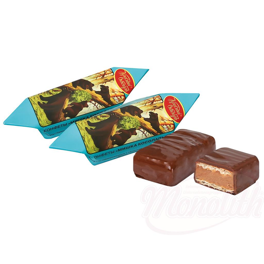 Bonbons avec gaufre et amandes, glaçage au cacao